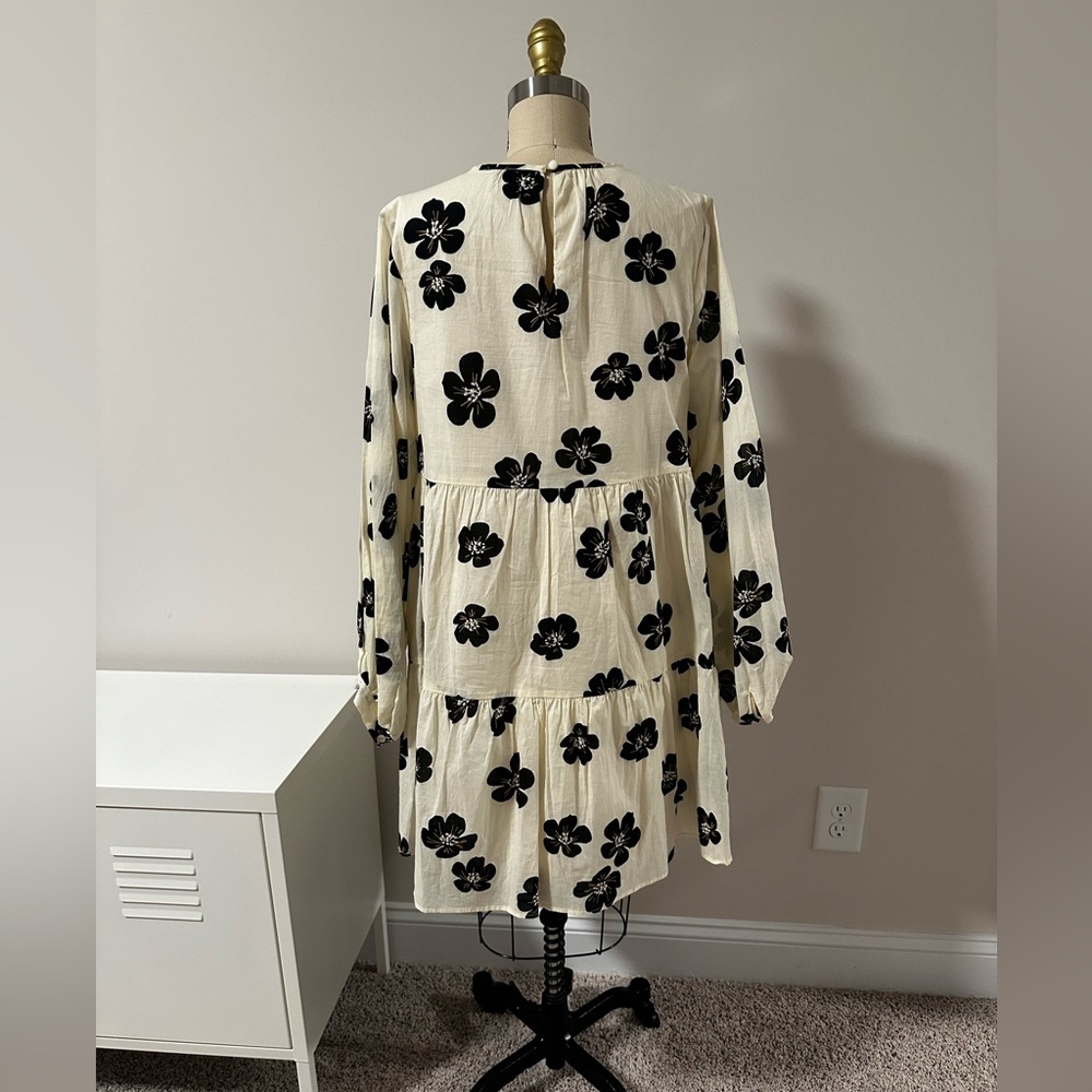 Who What Wear Tiered Dress Size Small - Picture 4 of 6
